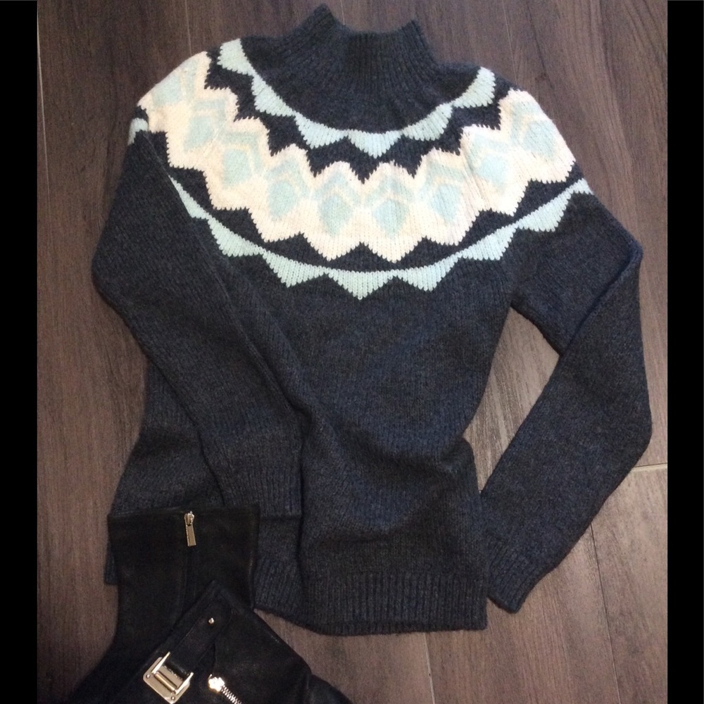 Banana Republic Small Gray Pullover Sweater